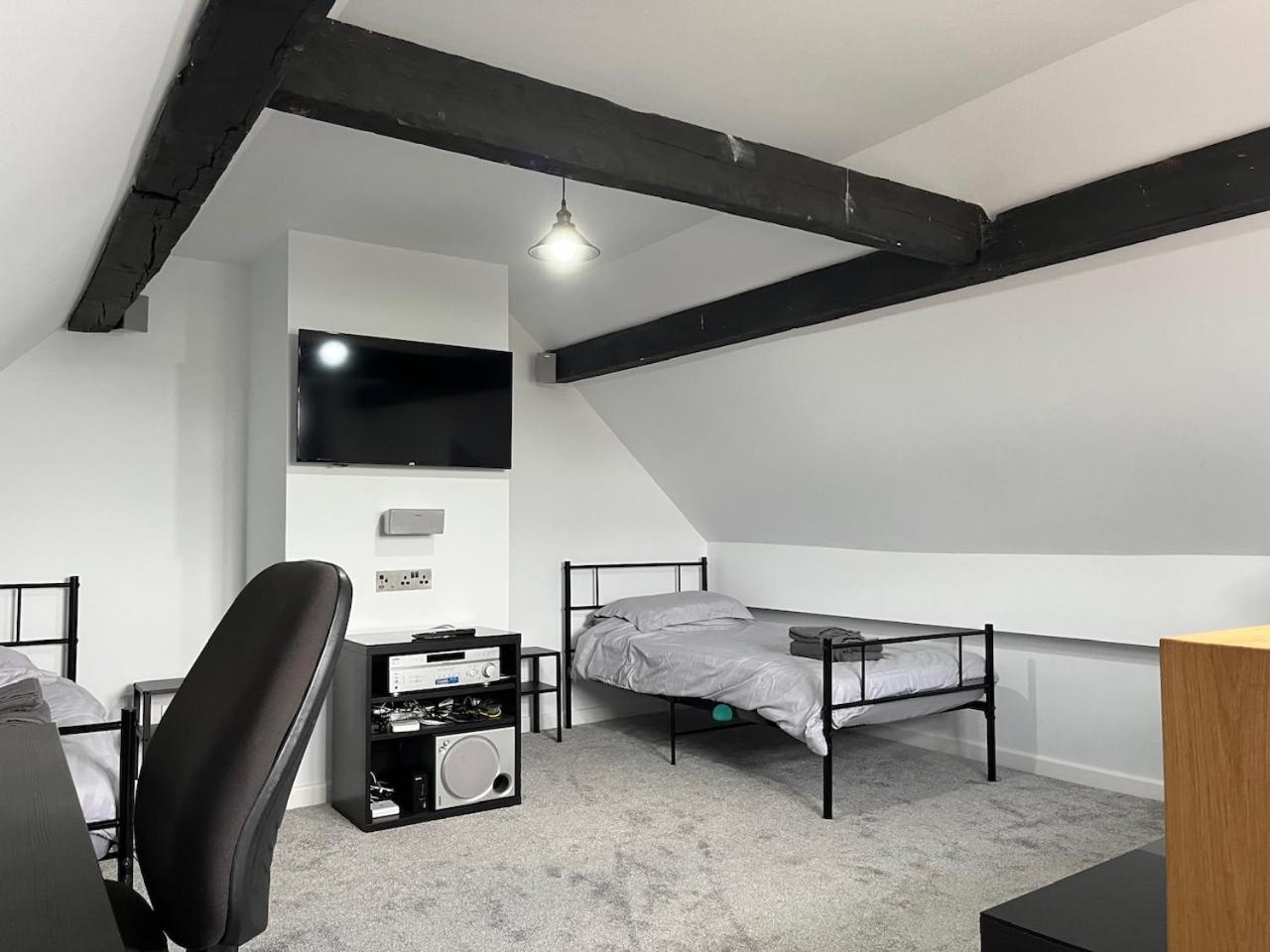 One Jubilee Cottages Shugborough Экстерьер фото